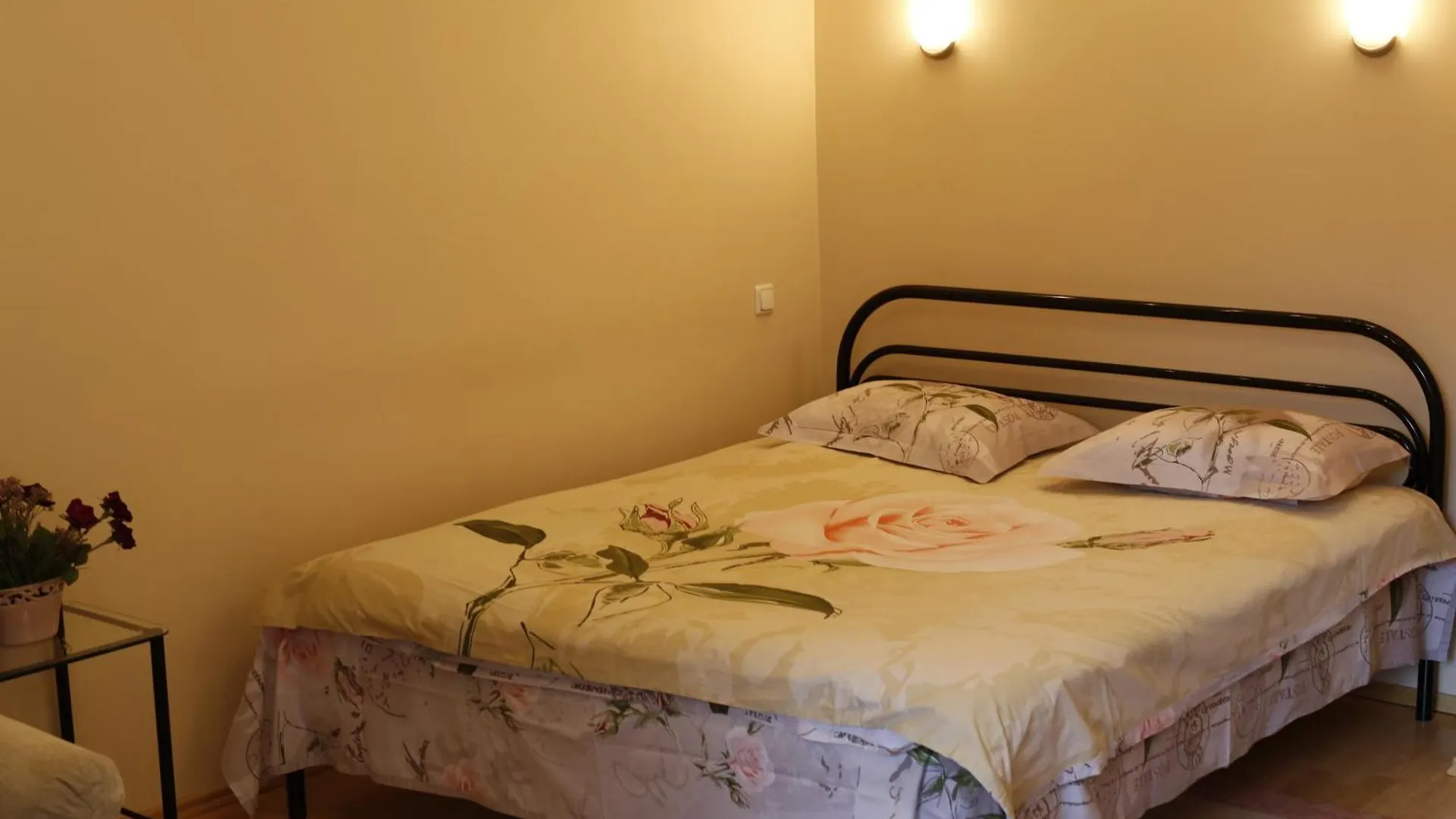 Aparthotel Hotel Service Predslava On Antonovicha Street Kiev