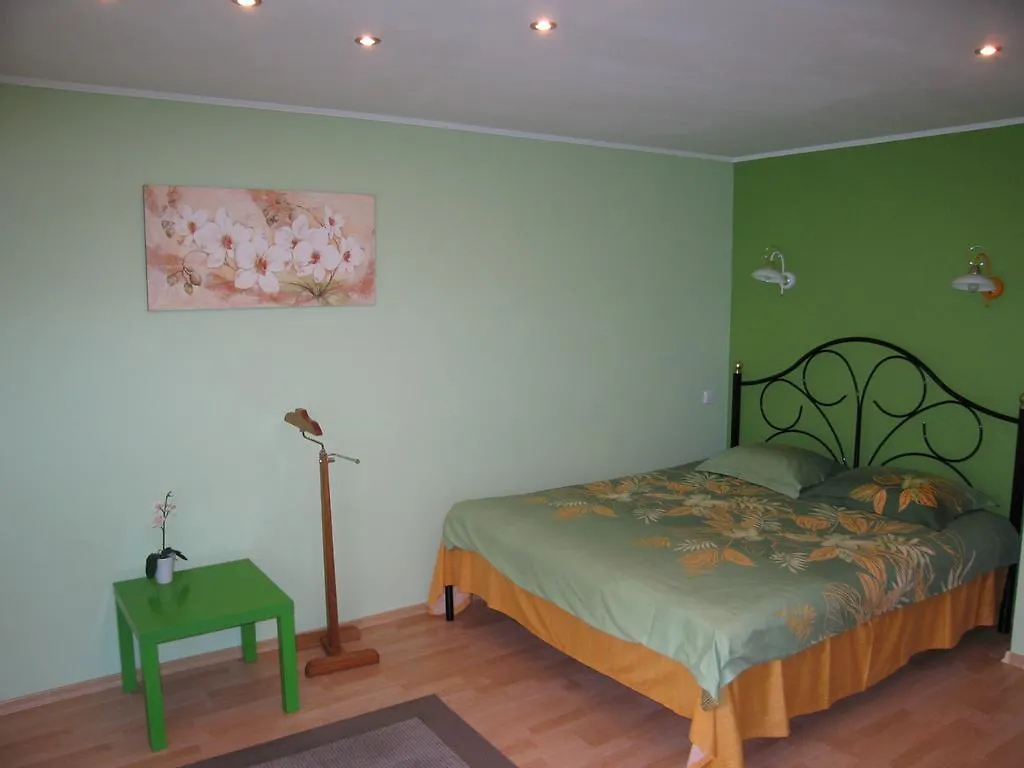 Aparthotel Hotel Service Predslava On Antonovicha Street Kiev